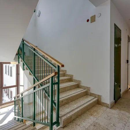 Royal Centar - Happy Apartment Pula